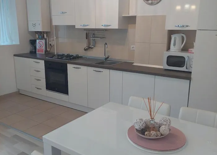 Miro House * Бухарест