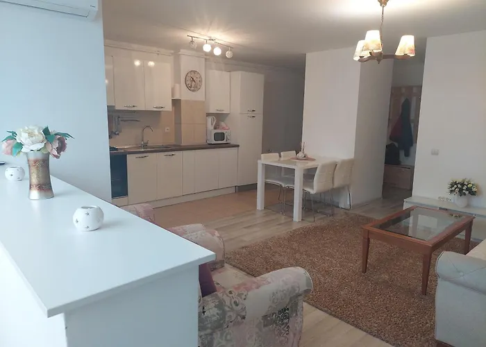 Miro House Апартаменти